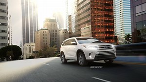 The surprisingly powerful performance of the Toyota Highlander will blow you away. | Drive Toyota