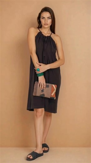 DESRAY’s Choc Obsession leans into rich cocoa tones for a calm, confident palette. Soft drape and clean shapes in mixable pieces—waistcoats, trousers, knits—that layer without fuss. Style it warm with gold or keep it minimal in neutrals; the colour does the work. https://desray.co.za/collections/new-arrivals/products/bon-bon-box-t-shirt https://desray.co.za/collections/new-arrivals/products/denim-blue-barrel https://desray.co.za/collections/new-arrivals/products/bon-bon-cowl-neck-top https://des