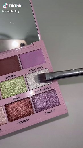 Chrome Pearl Nails: Step-by-Step Tutorial for a Stunning Look!