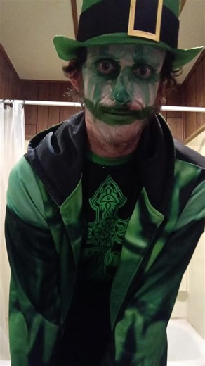 DIY Saint Patrick's Day Face Painting