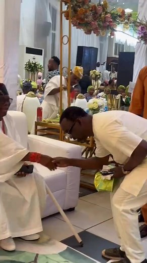 The Crowd Went Wild As Alabi Pasuma Graced Oba Sulaiman Adesina Oniba Ekun’s Daughter’s Wedding Reception. 🎤 | Wumi Planet