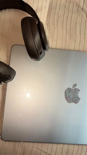 Bedazzled MacBook Case Creation Guide