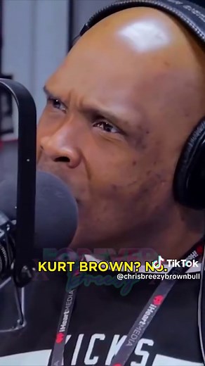 “Well fuck ya album” 😂😂😂😂 #chrisbrownofficial #chrisbrown #teambreezy #breezy #viral #fyp #interview #interviews #podcast #1111