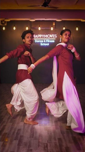 Poyri Halu Halu Naach #aadivasi #Gondipata #youtubeshorts Aakash Salame