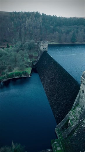 Built in 1912 and still holding its line. Howden Dam isn’t flashy — it’s precise, heavy, and unapologetically solid. Every stone placed to control something that never stops moving. A reminder that some of the most impressive things are built to endure, not to be noticed. #fyp #viral #derwent #dam #peakdistrict