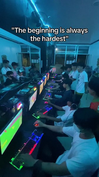 Starting a Successful Computer Shop Business: Overcoming the Initial Challenges