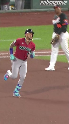 Ketel Marte just hit one 452 feet!!! 😳