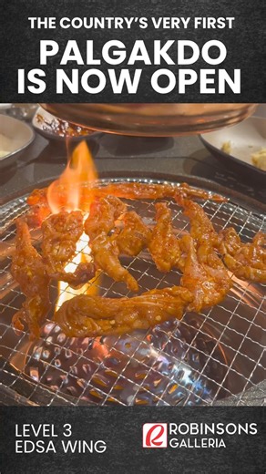 #NowTrendingAtRobinsonsGalleria 🐔 Experience the very first Palgakdo in the Philippines, right here at #RobinsonsGalleria 🙌 Located at Level 3, EDSA Wing, this premier South Korean charcoal-grilled chicken ribs specializes to bring out the juiciness of chicken that will surely melt in your mouth 😋 , and now proudly bringing in the flavors of South Korea in the Philippines at #RobinsonsGalleria ‼️ Savor the mouthwatering and goodness of flavor of South Korea’s famous DAKGALBI at #OurFavoritePl