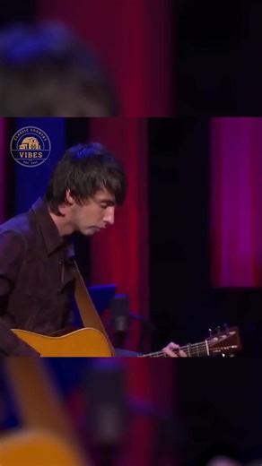 295K views · 13K reactions | This cover hits different. You can feel the respect Mo Pitney has for the legends with every note he sings. It's a reminder that truly great country music never gets old. Give this a listen and tell me I'm wrong! #mopitney #countrymusic | Classic Country Vibes | Facebook
