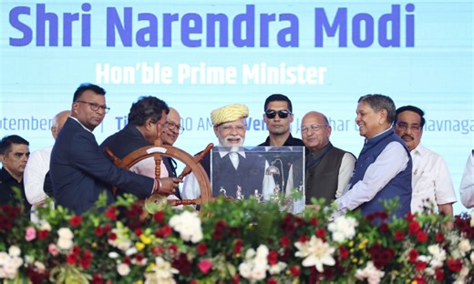 PM addresses the ‘Samudra se Samriddhi’ event, inaugurates & lays foundation stone of development works worth over Rs 34,200 crore in Bhavnagar, Gujarat