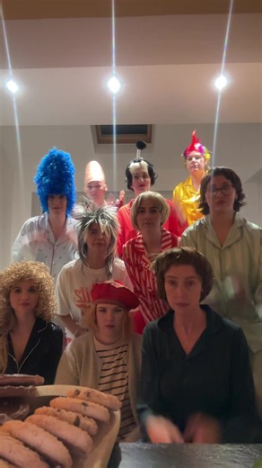 Wig night 🤣🤣🤣🤣 #fyp #bob #wigtok