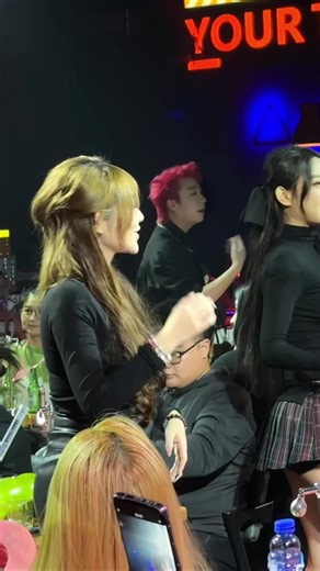 原创音乐 - 다보여이(가) 포함된 다보여 (@zybanyun) 님의 동영상