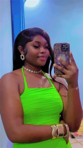 My pretty customer❤️🤩, all accessories from Allure Gems. Don’t forget to text me on WhatsApp for all your jewelry needs. Thank you ☺️ #earrings #bangles #necklace #jewelryvendor #sunyanijewelryplug