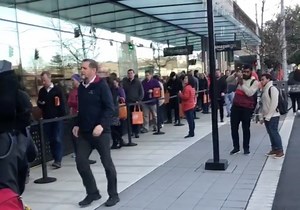 Long Lines Form Outside Seattle's New Amazon Go Store