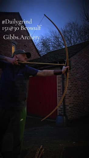 Daily heavy longbow practice. Gone pretty hard for the past week or so shooting this or the 172lb laminate daily. Im a big advocate for daily training for progress on bow weights. #warbow #archer #archery #fyp