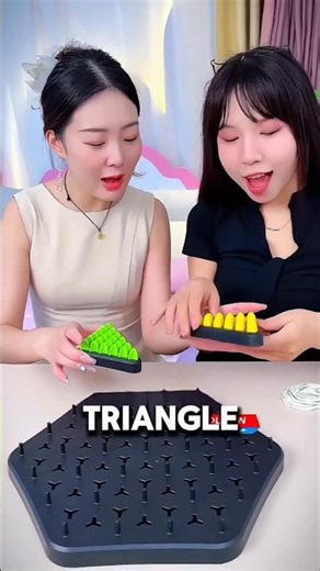 Le Défi Stratégique Des Triangles Et Élastiques