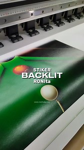 Stiker Backlit RONIta Digital Printing Stiker backlit adalah stiker khusus untuk neon box atau papan iklan yang disinari lampu di bagian belakang. Stiker backlit ronita ini bahannya sudah translucent atau akan terlihat terang ketika terkena cahaya. Tentu gambarnya akan terlihat lebih terang. Stiker backlit ronita di cetak menggunakan tinta uv gell jadi tampilannya akan cerah baik saat kena cahaya atau tidak. Pemakaian tinta uv juga membuat gambar tahan lama dibandingkan tinta biasa. Pemakaian st