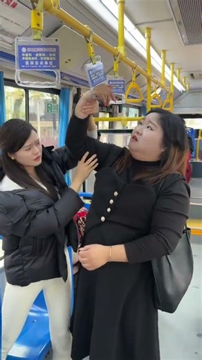 Getting stuck at this point is so embarrassing. #funny #comedy #classicdancemusic #80smusic #food