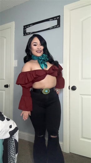 Stylish Vaquera Outfits for Western Fashion Lovers