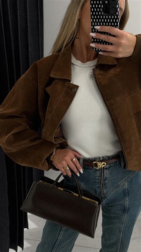 Gabriele Gzimailaite on Instagram: "Finally found my dream dress and an affordable pair of cute riding boots for you at H&M 🍂 Comment "LINKS" and I'll send you the links to all items 🖇️ #hm #fall #boots"