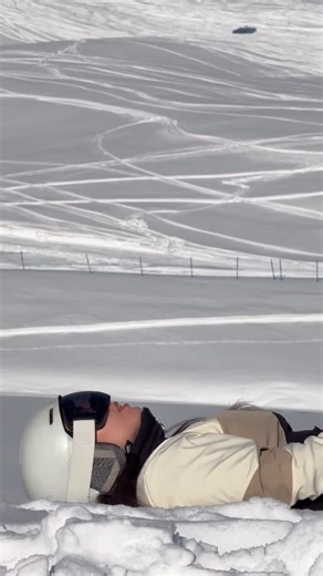 Roxana Mihailescu on Instagram: "Blue-eyed girl problems: can’t keep my eyes open in the sun😂 Anywayyy, another day on the slopes in Gudauri⛷️@georgiatravel @traverseevents # #ski #gudauri #GeorgiaTravelMoments #skitrip"