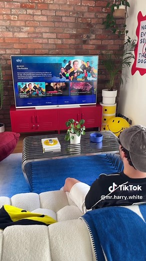 Unboxing the Sky Glass Air: A New TV Experience