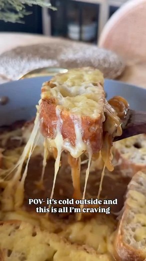 16 reactions · 7 comments | I know it’s not traditional but… the mushrooms hit different in this French onion soup 襤 the best part about this is it’s a one pot dish, making it easier to serve! . . Comment RECIPE and I’ll send it to your DMs! . . #soup #frenchonionsoup #easyrecipe #mealideas #dinner #dinnertime #recipe #foodie | The Sassy Barn | Facebook