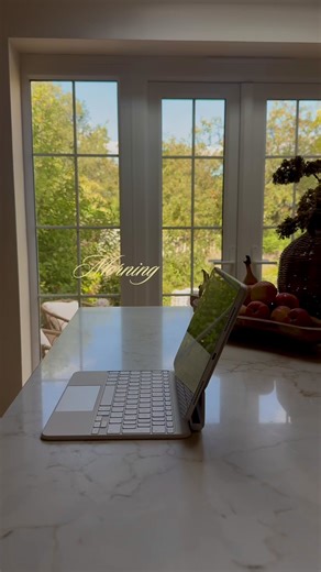 Spend a Cozy Morning with Me: Daily Vlogging Experience