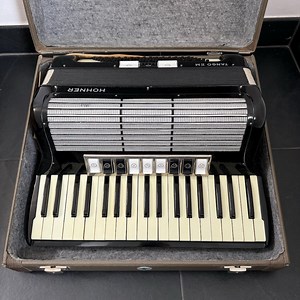 Vintage Hohner Tango II M Button Accordion: 96 Bass, Made in Germany, With Case - Etsy