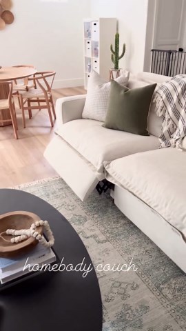 Why We’re Still Obsessed With Our Recliner Couch – The Remote Feature Is a Game Changer