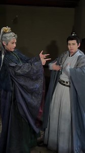 You two? Why did you suddenly start dancing? 😂 🌙 #PursuitOfJade is streaming now on #tencentvideo #逐玉 #DengKai #RenHao