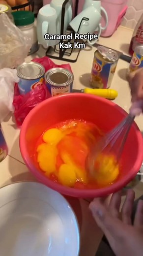72K views · 510 reactions | Caramel Recipe | kak km Nak tau cara kak km buat caramel, tengo video﫰 senang je.. #recipiecaramel #homemade #kakkm | Sweetdara Kak Km | Facebook