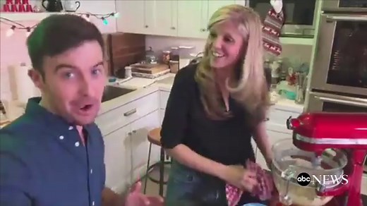 'GMA' Cookie Search: How to Make Santa's Trash Cookies, Leg Lamp Cookies