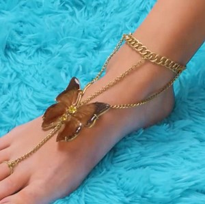 810K views · 1.7K reactions | Summer strut: mastering leg-focused fashion trends! | 5-Minute Crafts | Facebook