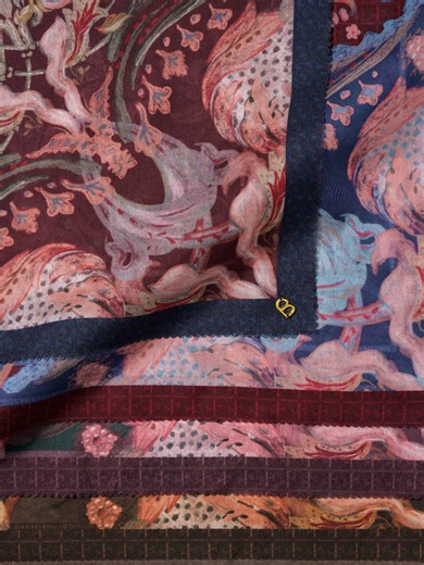 I’ve poured a lot of what I’ve been feeling lately into these stories. Little thoughts about life, pauses, growth, and the things that matter to me now. I hope you’ve enjoyed following along and maybe found a piece of yourself in them too. Through Autograph 3.0, I really let my heart speak. Not just through designs, but through emotions, memories, and the phase of life I’m in today. Every detail carries something personal, something honest. So stay with me. The journey continues. 🤍 —————— Kali 