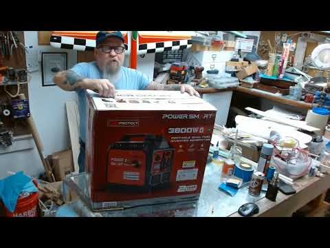 Un Boxing the PowerSmart 3800 W Generator