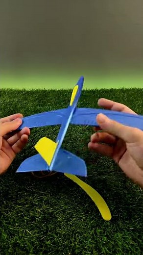 3D Printed Flying Plane Glider With Launcher