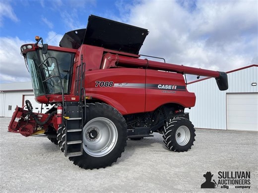 2009 Case IH 7088 4WD Combine | Agriculture