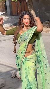 Saree Expression Video ❤️‍🔥 #saree #expression #videoviralシ #reels #fashionstyle | Aishwarya Koushik