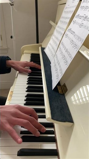 Peanuts Theme: Charlie Brown