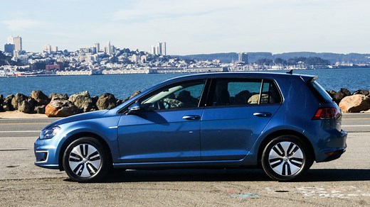 2015 Volkswagen e-Golf review: e-Golf expands VW's hatchback range into electrics