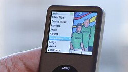 A prototype of Apple's click wheel iPhone: video shows us how clunky it would've been