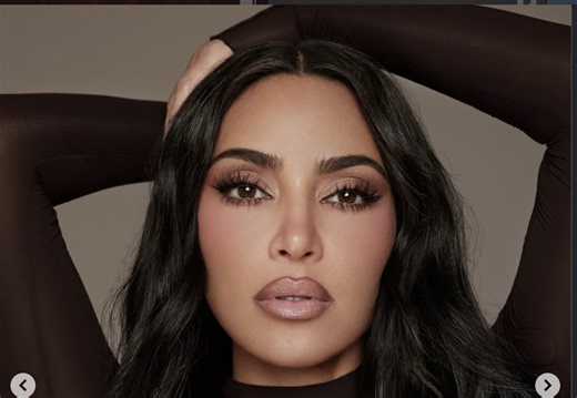 Kim Kardashian Lewis Hamilton Malibu Kiss Photos 2026