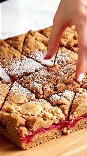This Rhubarb Dessert Changed Everything #baking #easyrecipe #foodie