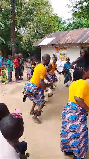 One of the best Obanliku dancing groups | Gift Ugbang Ubafe