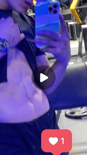 Alejandro DiMa on Instagram: "Everybody’s is looking for something.. :3 #fitness #fitnessmotivation #fitnessmodel #model"