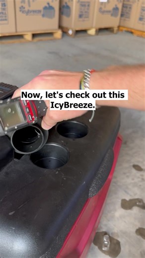 7K views · 2.9K reactions | IcyBreeze Portable AC vs Swamp Cooler!! Use anywhere you need to beat the heat! | IcyBreeze | Facebook