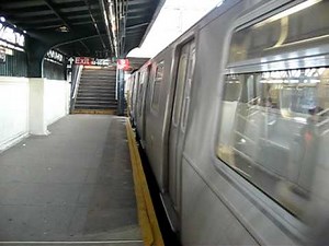 R160B Siemens (N) Train Entering Ft. Hamilton Pkwy