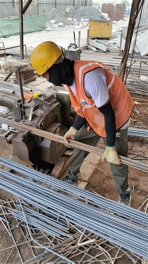 Steel cutting machine Mein Bheem ka ring cutting ho raha hai 🤔 fast cutting ho raha hai #steelcut