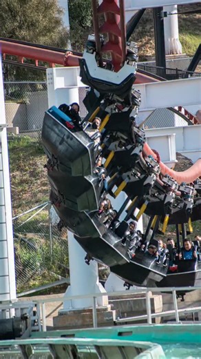 Coaster Kings | I'm hoping Ninja gets to stay, but I have to wonder what the future for Samurai Summit at Six Flags Magic Mountain holds. More in this... | Instagram